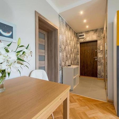Modern And Cozy- Golden Apartments- Central Location Варшава Екстер'єр фото
