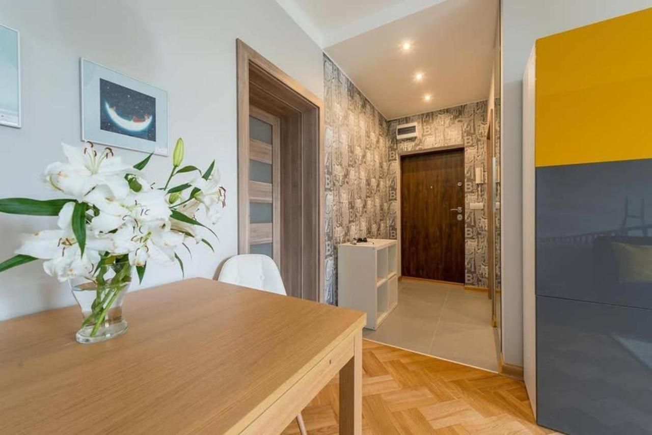 Modern And Cozy- Golden Apartments- Central Location Варшава Екстер'єр фото